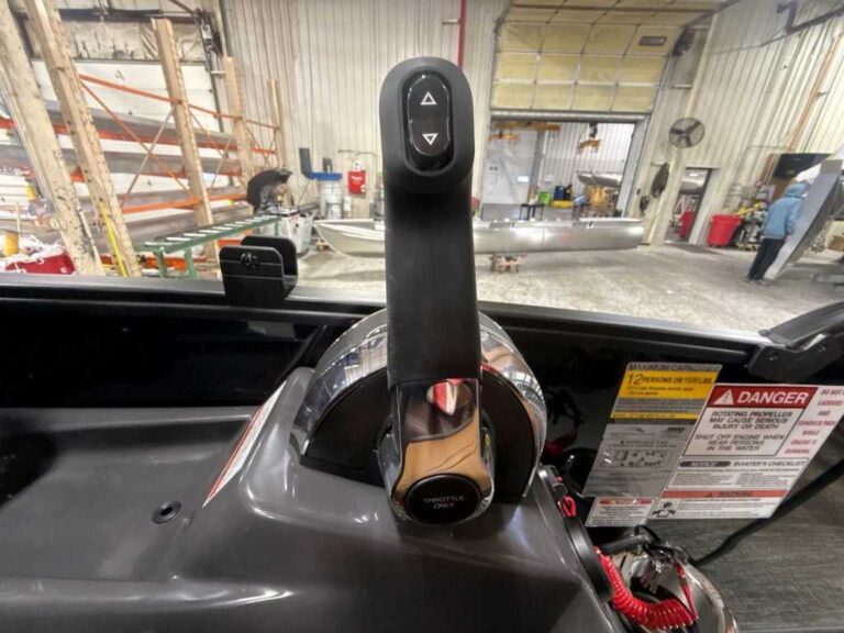 2026 Bennington 24MSB - SPS+ - Blackout US-ETWS9256J526 [photo 15]